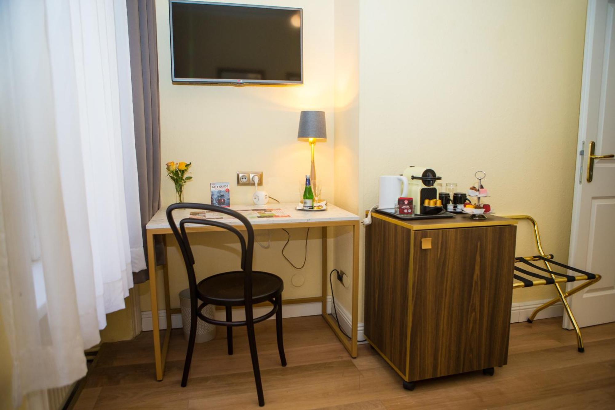Private Comfort Stephansplatz - Self Check In Viena Exterior foto