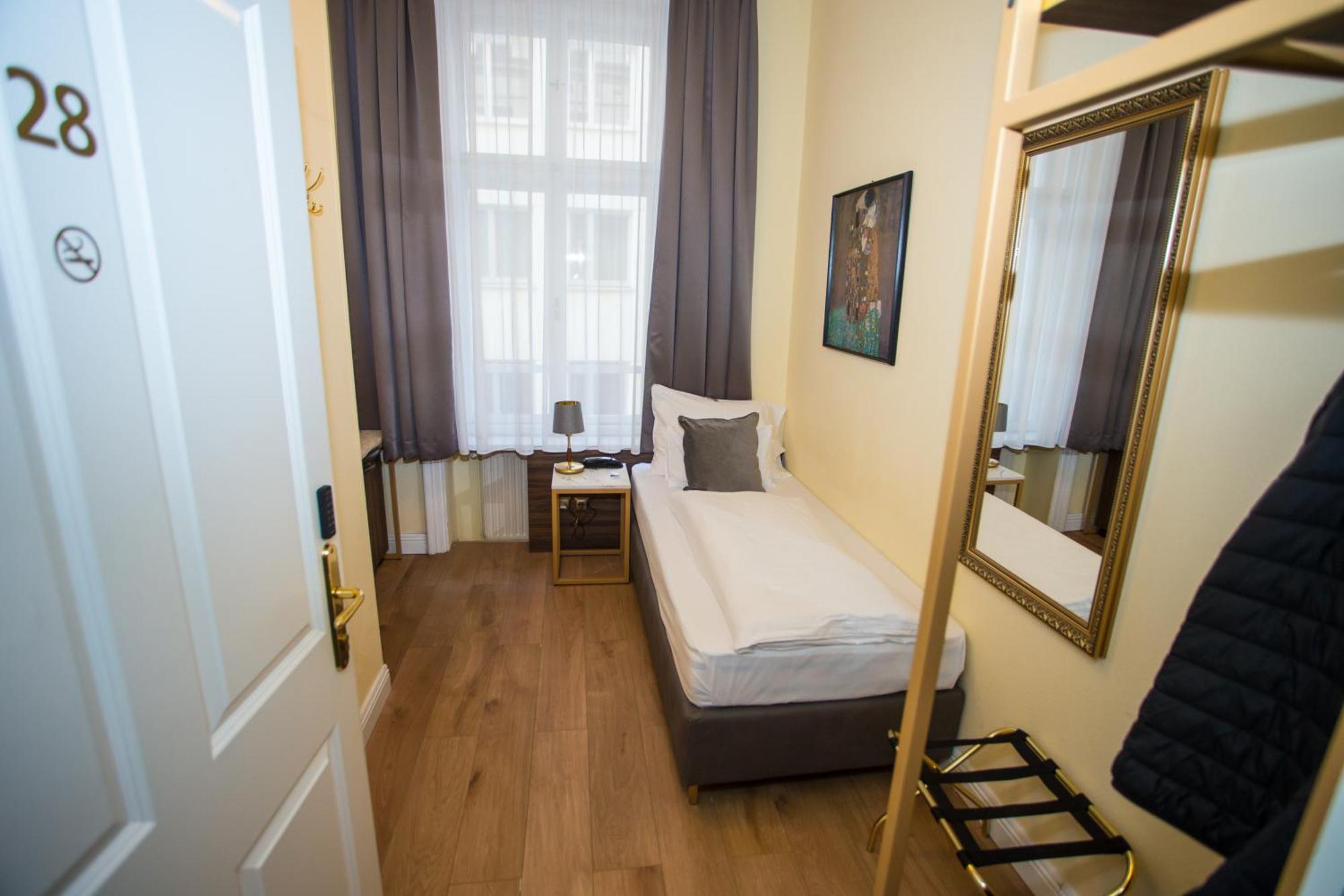 Private Comfort Stephansplatz - Self Check In Viena Exterior foto